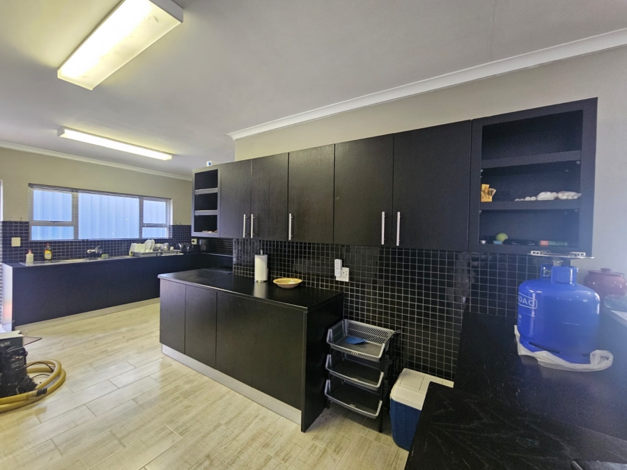 6 Bedroom Property for Sale in Malgas Western Cape